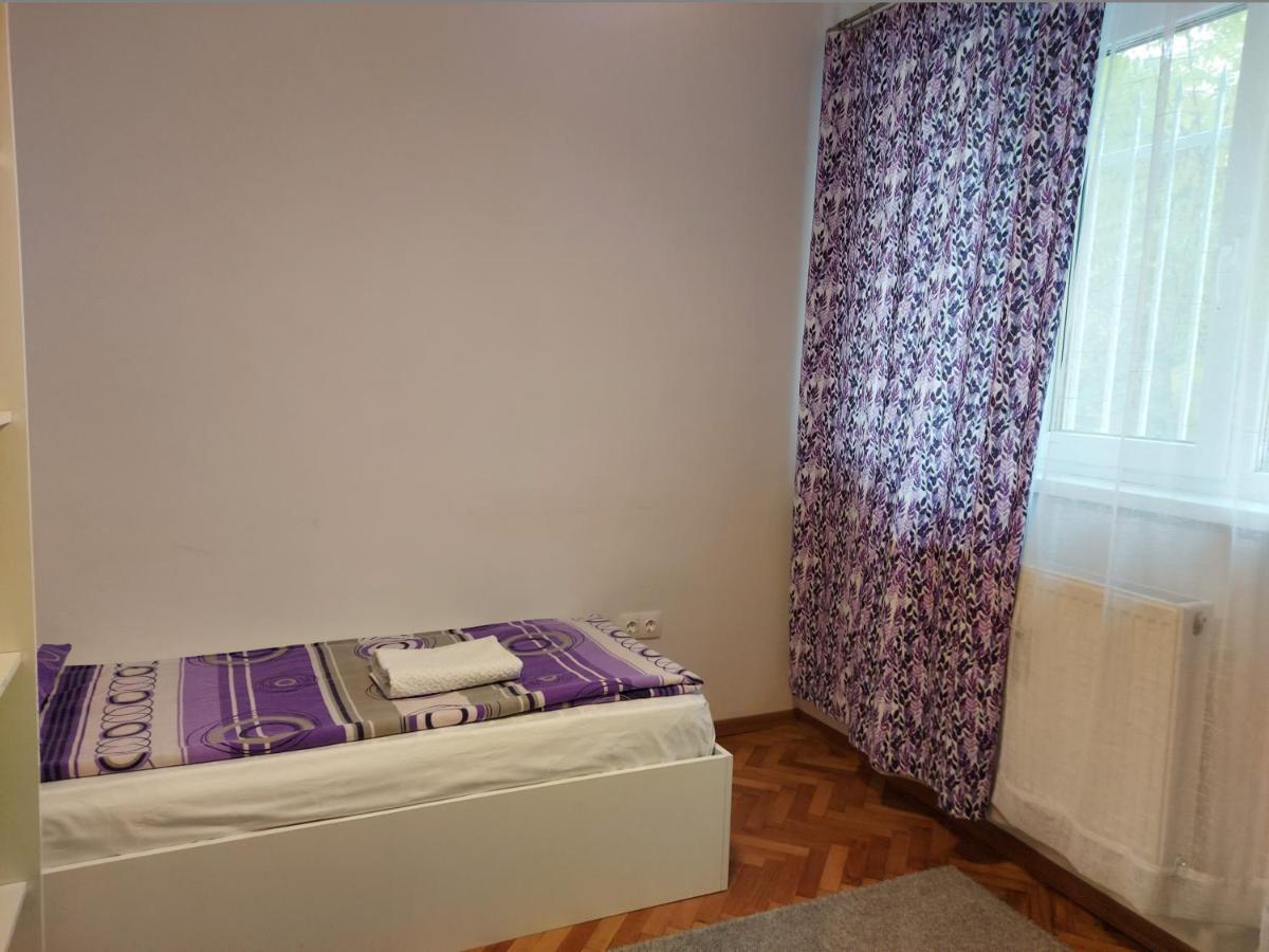 Appartamento L&C- Location And Comfort In 2 Bdr Sofia Esterno foto