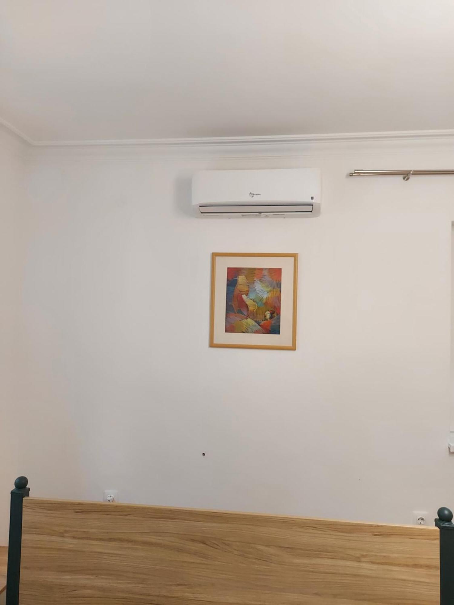 Appartamento L&C- Location And Comfort In 2 Bdr Sofia Esterno foto